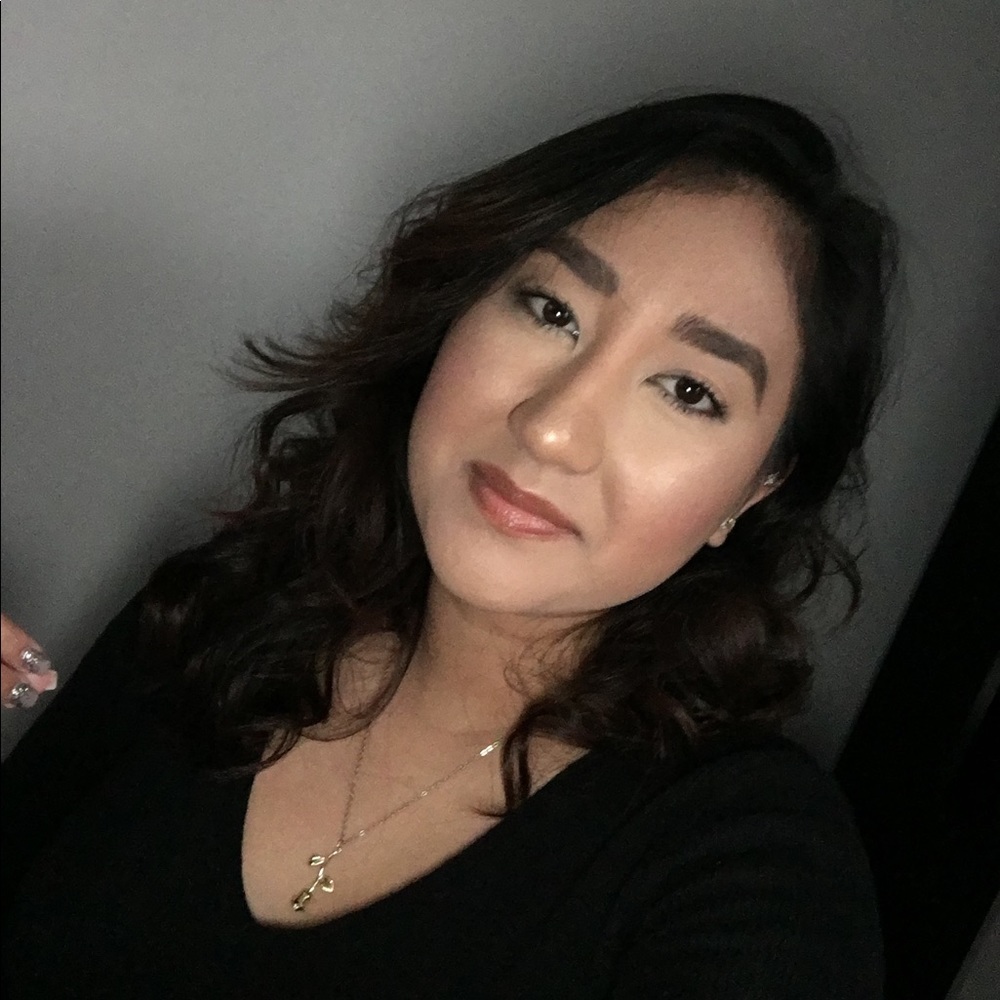 Meet your Posher, Elizabeth